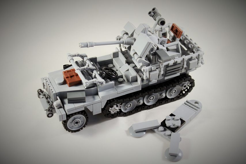 WWII Wehrmacht Fahrzeug SdKfz 10 mit Flak 38 aus LEGO® Teilen