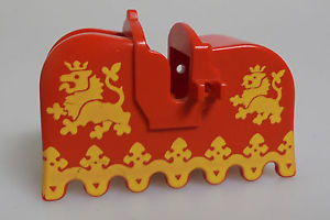 Pferde Decke / Panzer mit Aufdruck gelbe Löwen rot