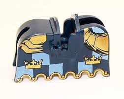 Pferde Decke / Panzer mit Aufdruck goldene Krone und Kettenpanzer