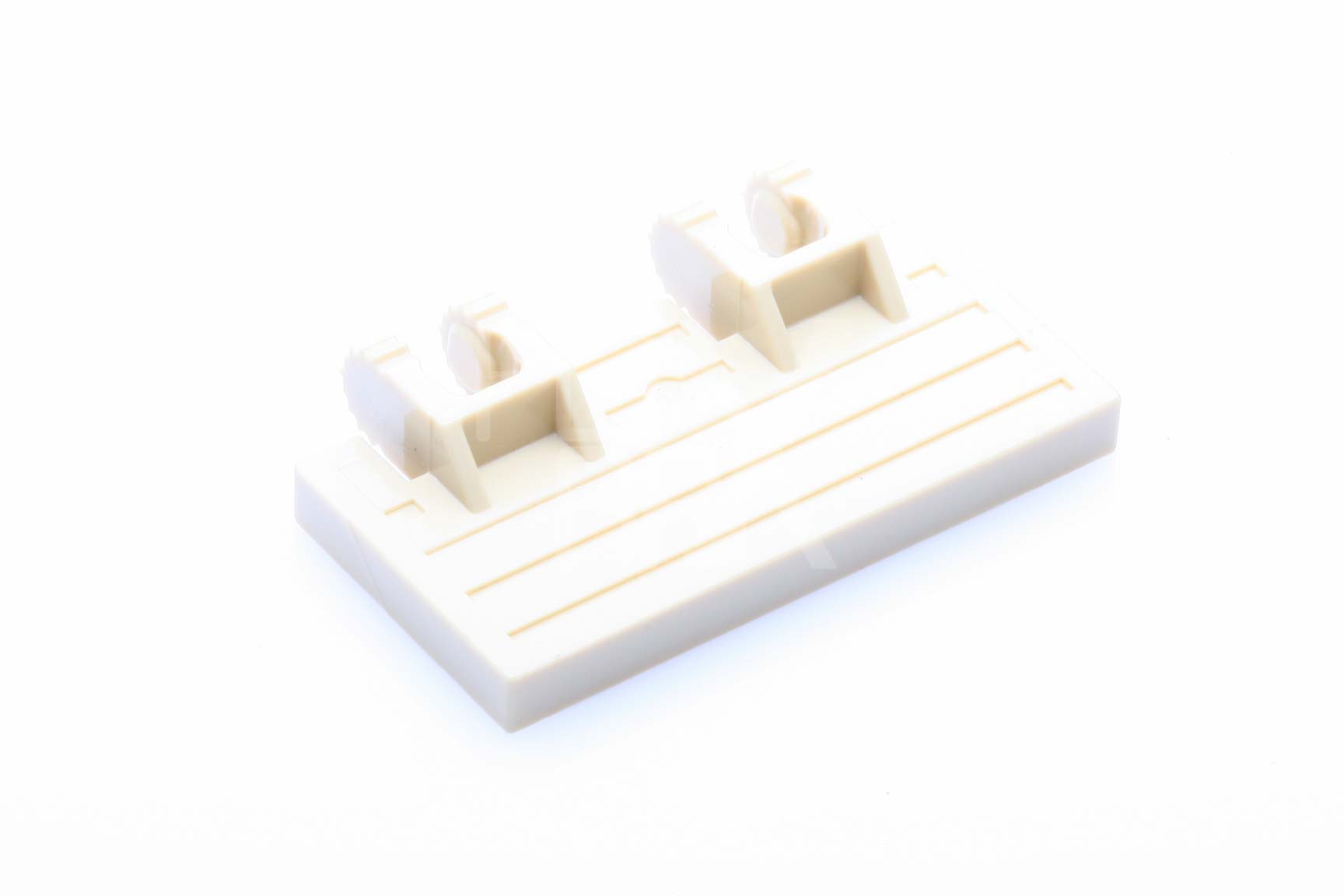 2x4 Klappe mit 2 Fingern / Zugtür / Zugtor  beige