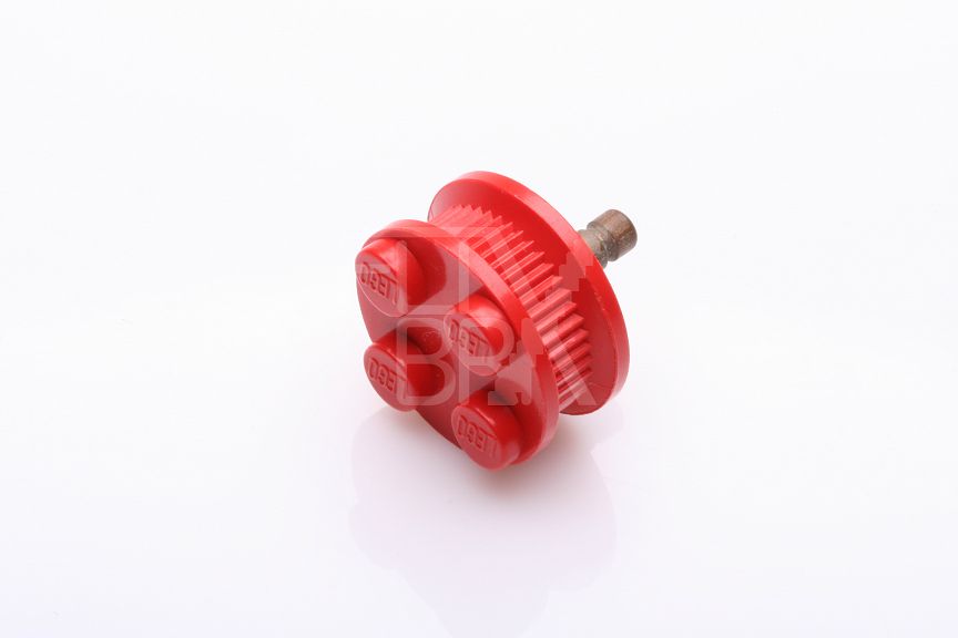 2x2 Felgen mit 4 Noppen und Metalstift geriffelt Zähne rot